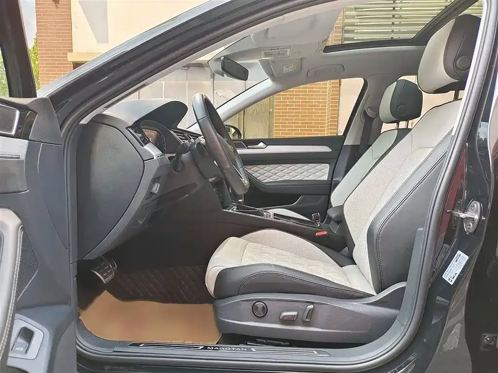 Volkswagen Magotan 2024 из CN, фото 8