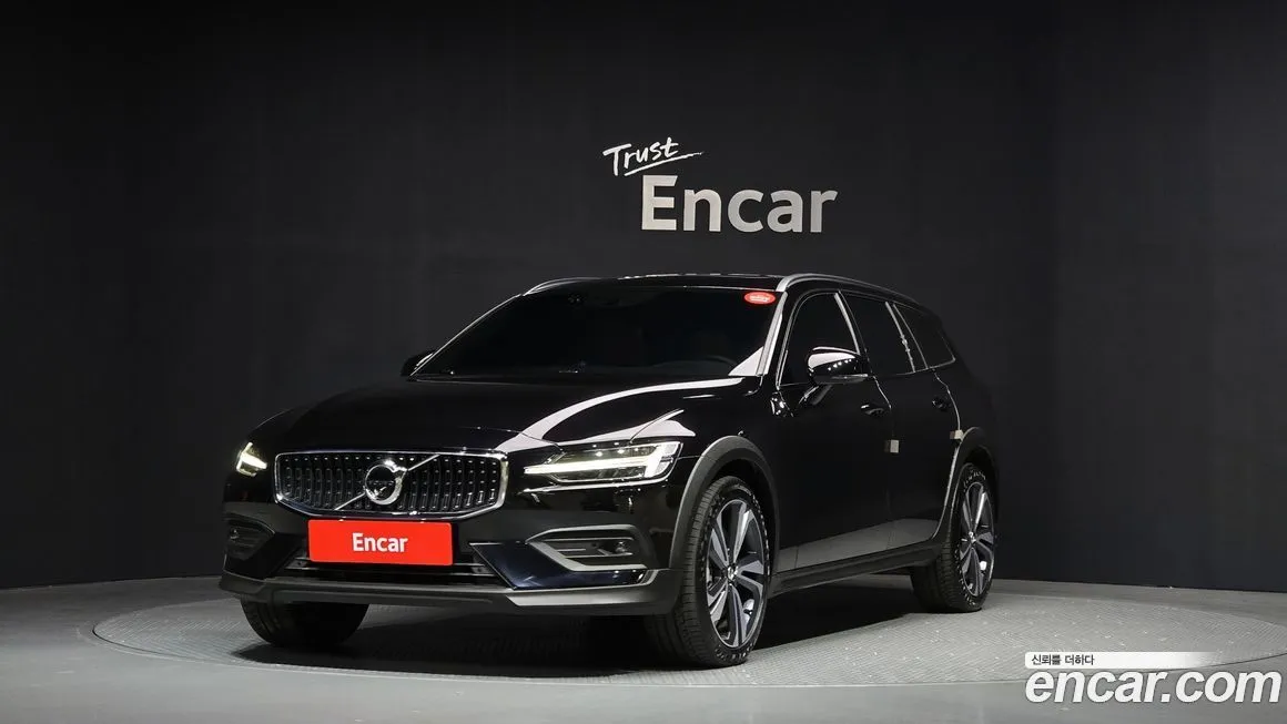 Volvo V60 2021 из KR, фото 1