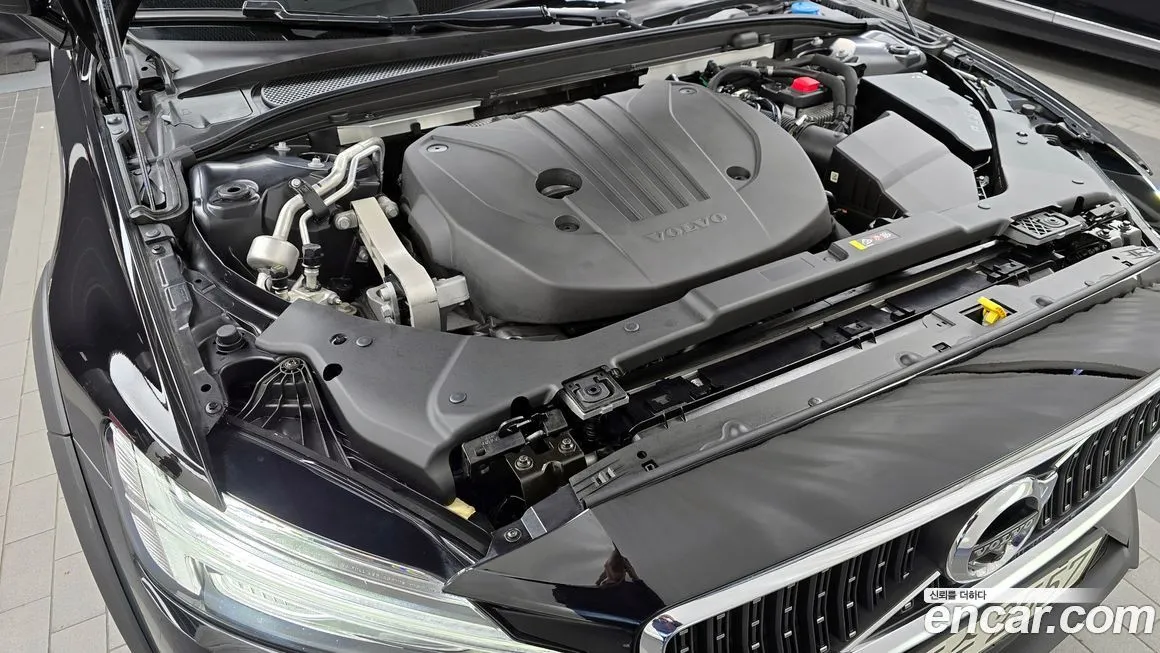 Volvo V60 2021 из KR, фото 6