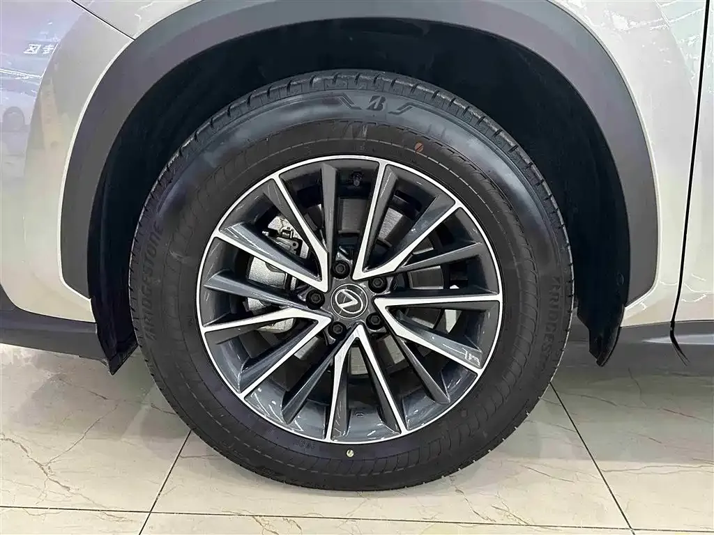 Lexus NX 2025 из CN, фото 8