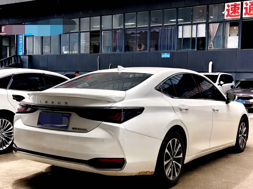 Lexus ES 2025 из CN, фото 6