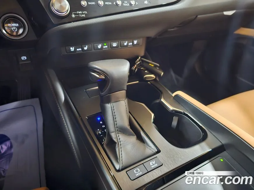 Lexus ES 2025 из KR, фото 9