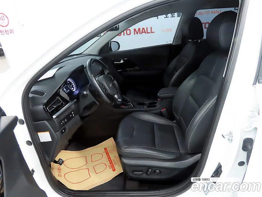 Kia Niro — фото 10