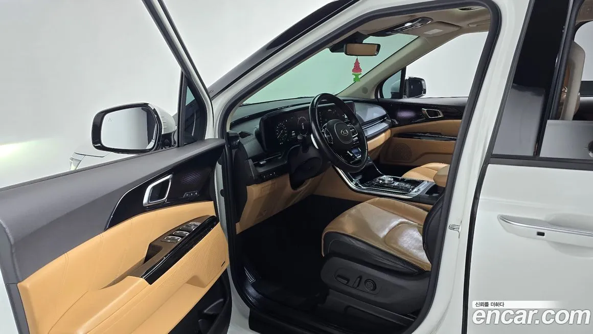 Kia Carnival — фото 10