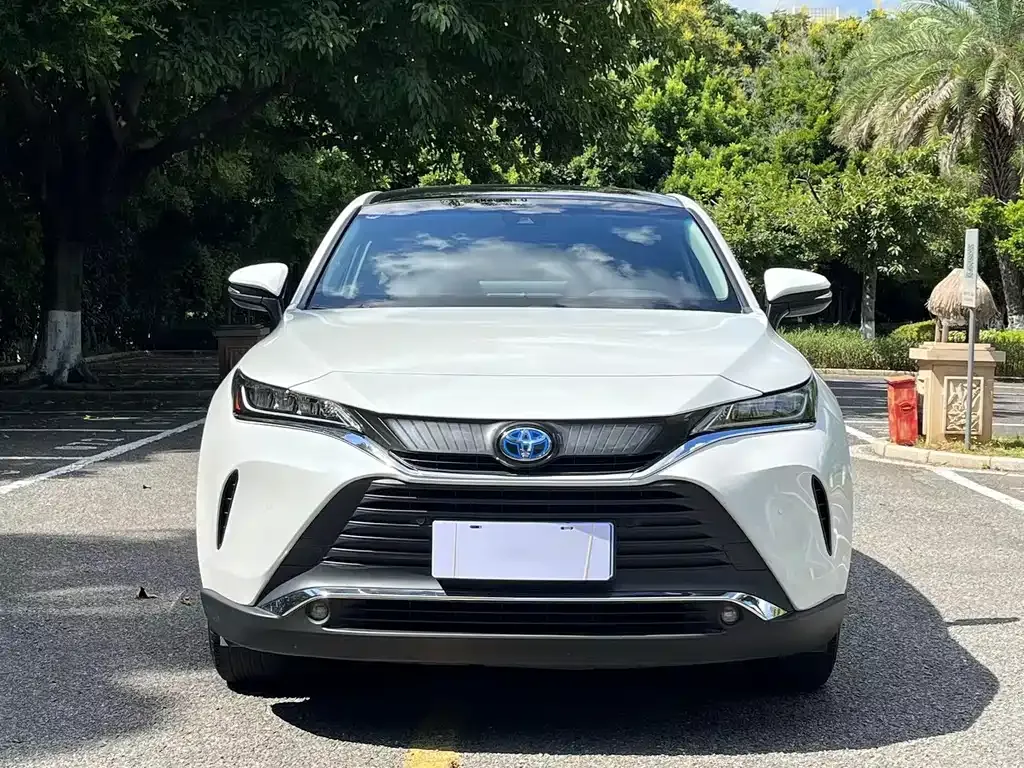 Toyota Harrier — фото 2