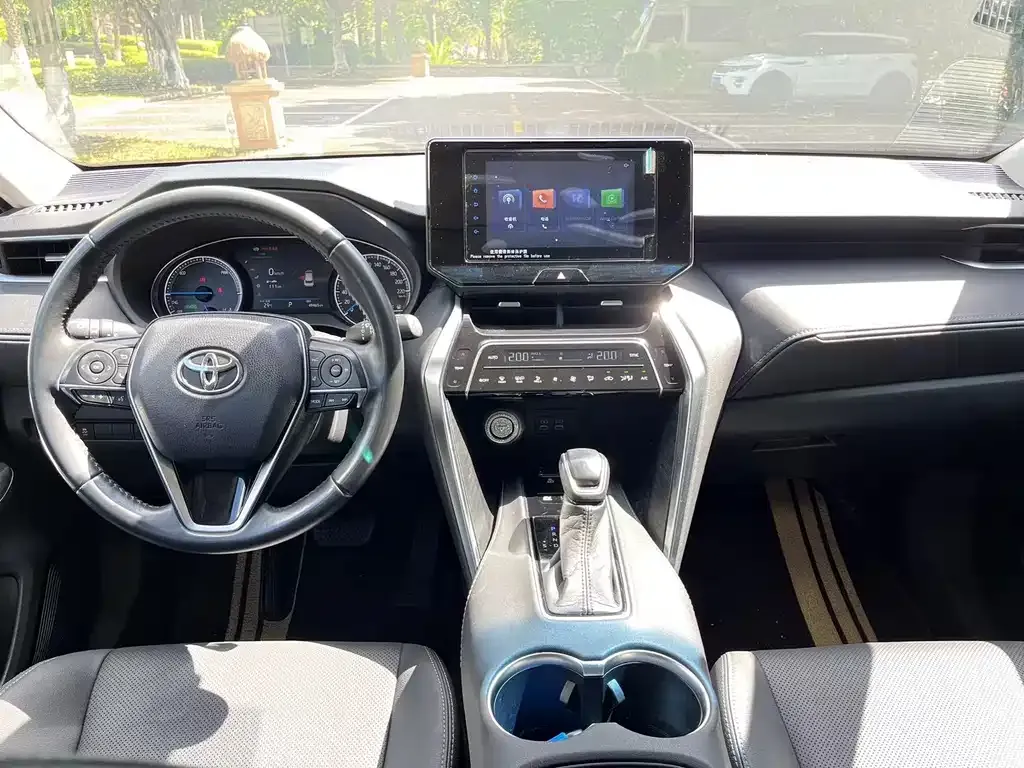 Toyota Harrier — фото 5