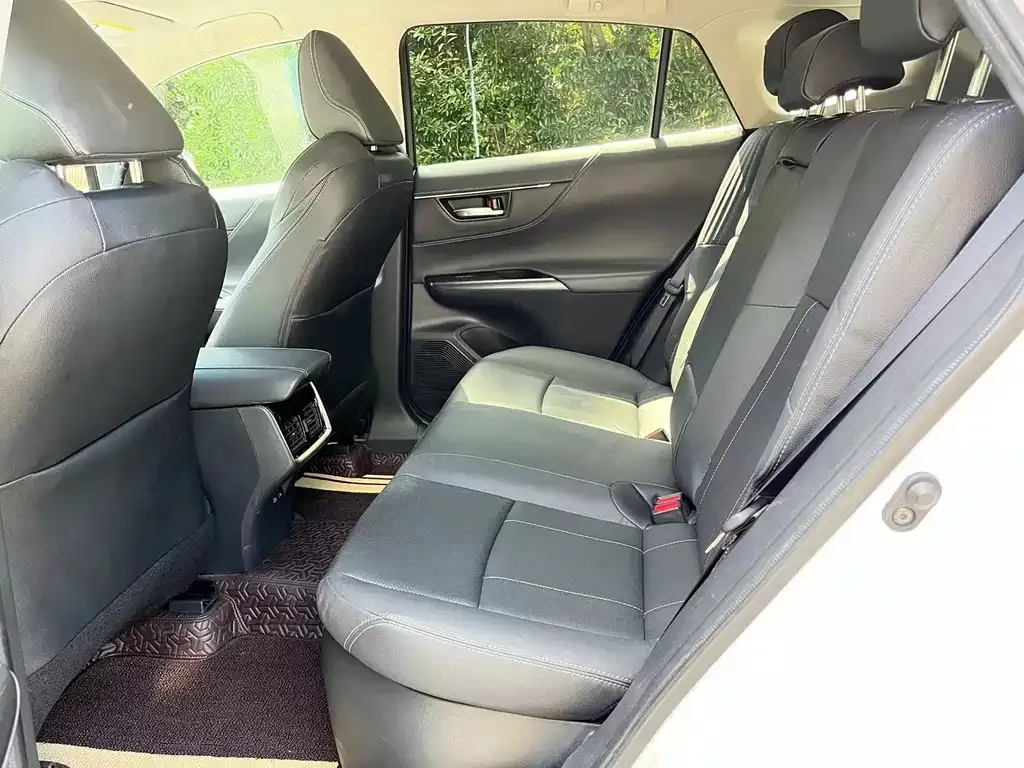 Toyota Harrier — фото 6