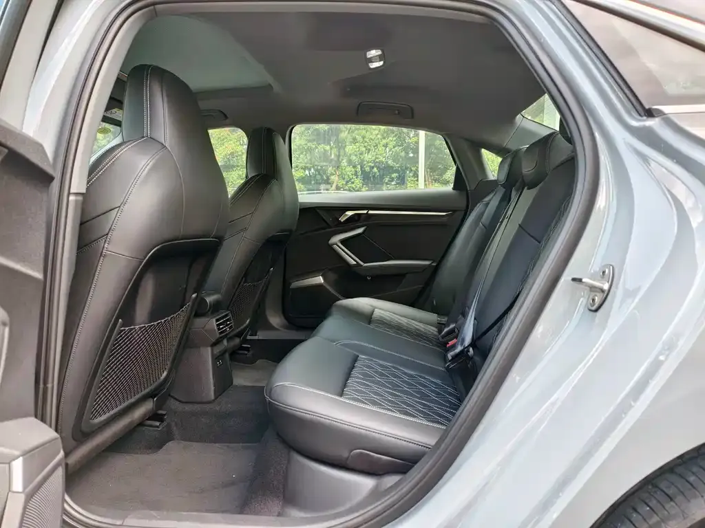 Audi A3 2024 из CN, фото 10