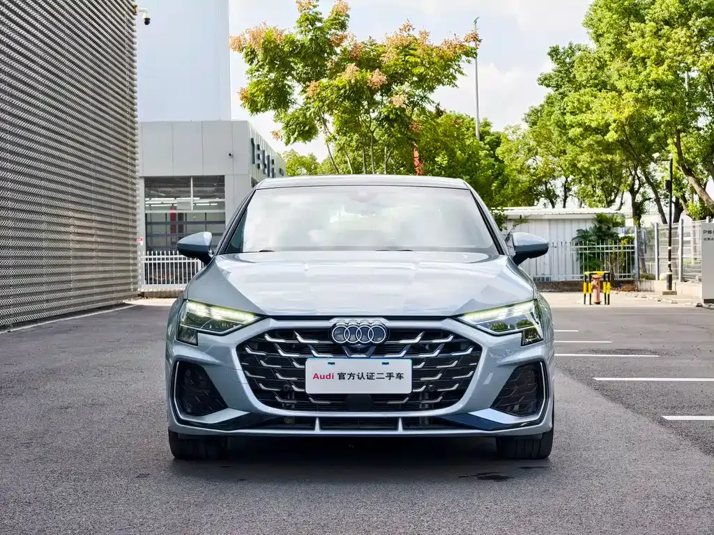 Audi A3 2024 из CN, фото 2