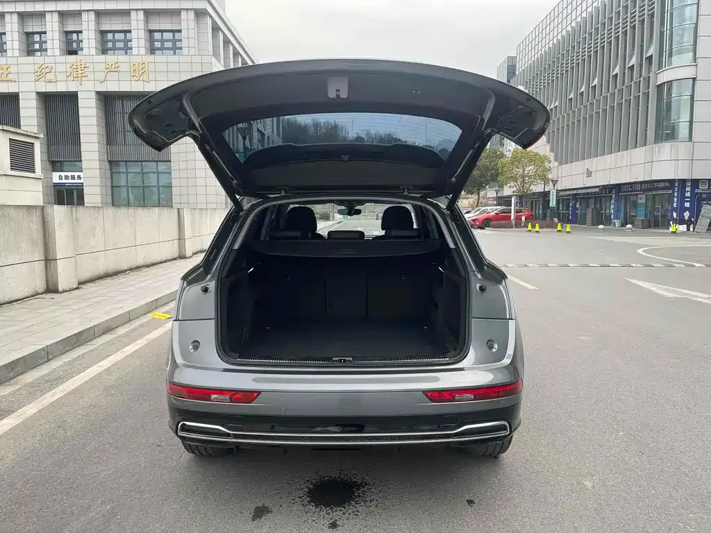 Audi Q5L 2021 из CN, фото 8