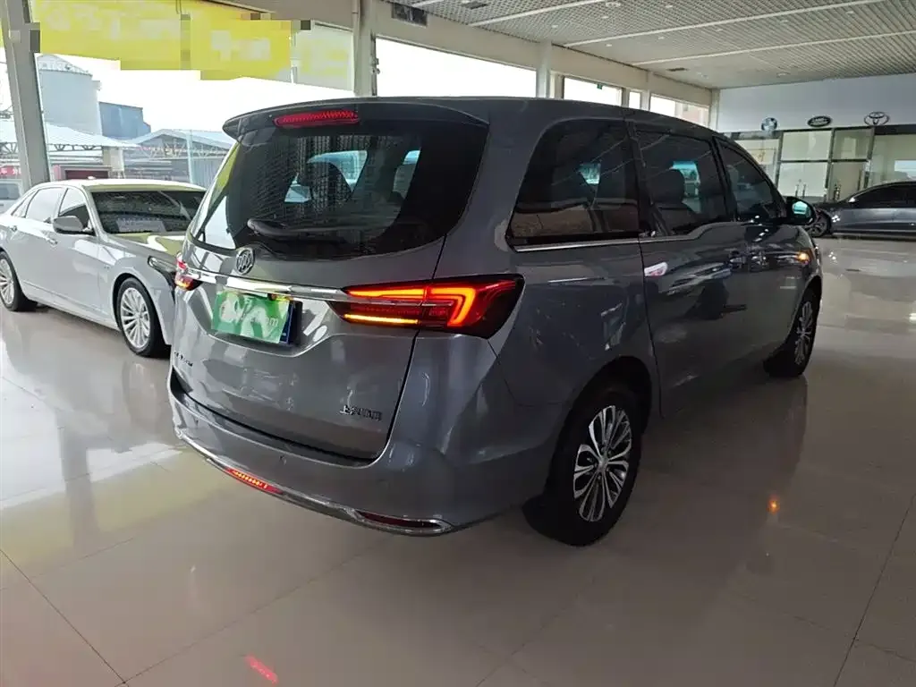 Buick GL8 2022 из CN, фото 7