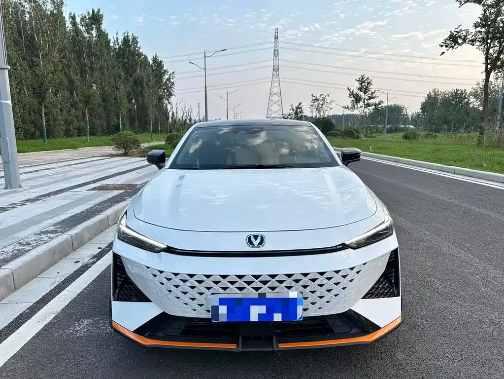 Changan UNI-V 2023 из CN, фото 2