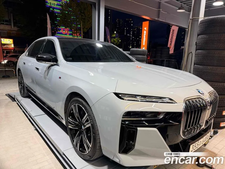 BMW 7-Series 2023 из KR, фото 2