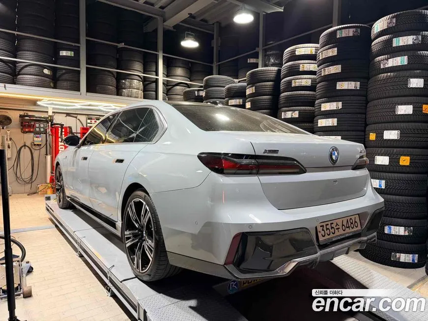 BMW 7-Series 2023 из KR, фото 4
