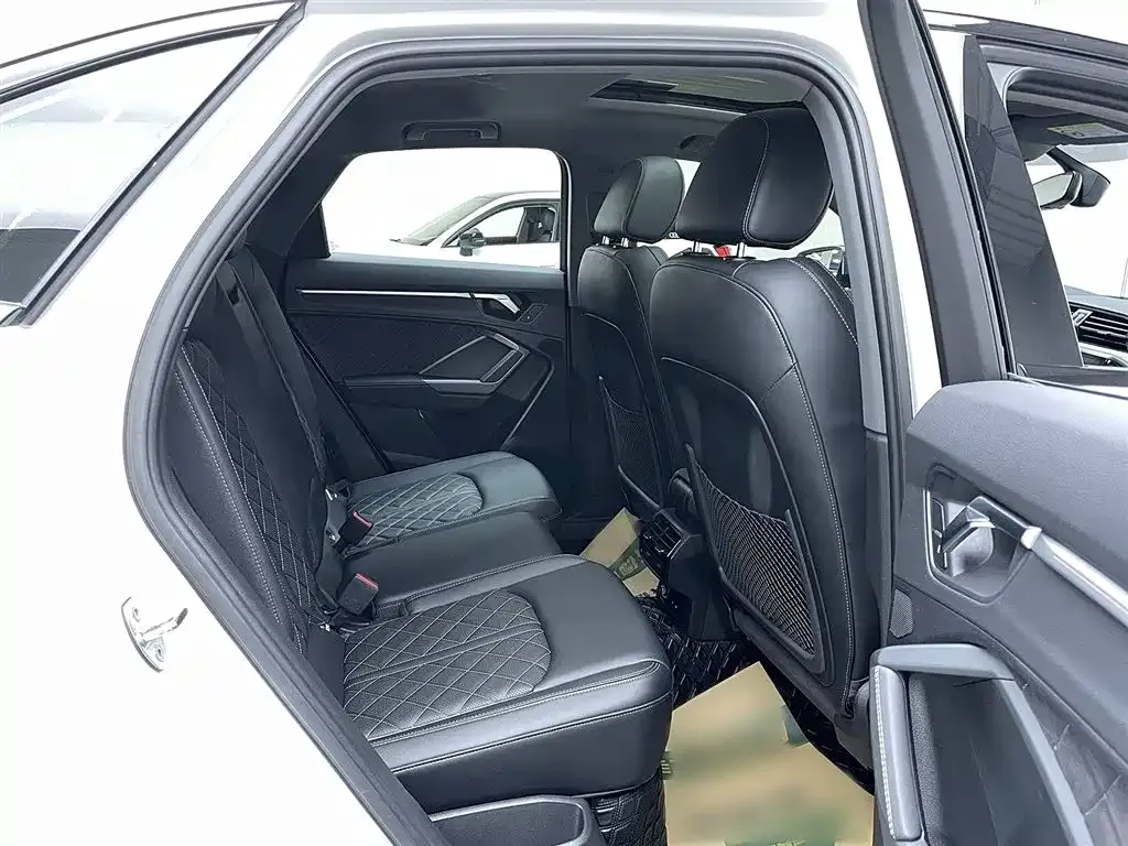 Audi Q3 Sportback 2024 из CN, фото 4