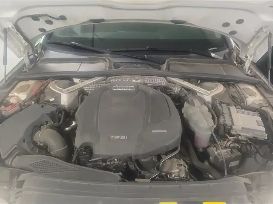 Audi A4L 2021 из CN, фото 10