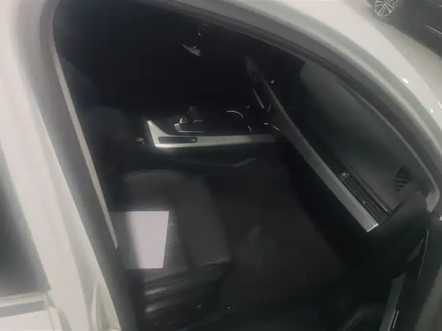 Audi A4L 2021 из CN, фото 8