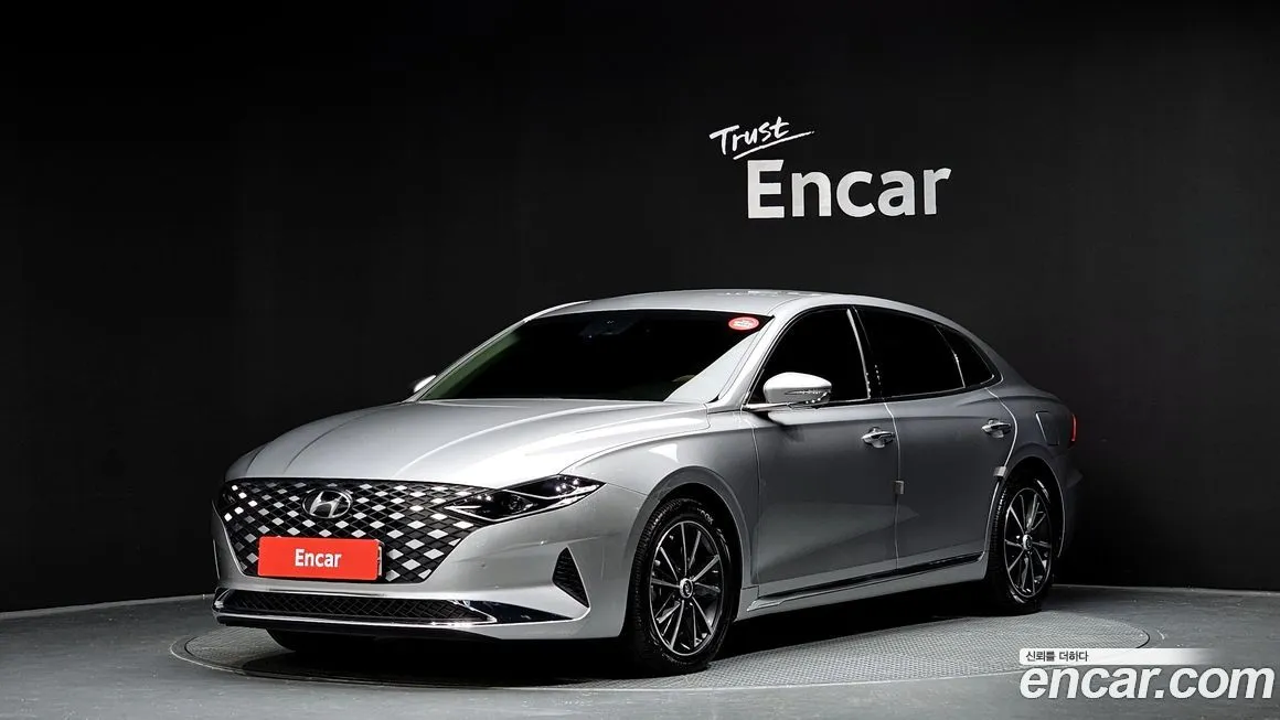 Hyundai Grandeur — фото 1