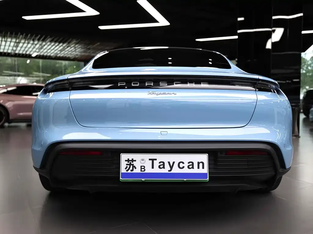 Porsche Taycan — фото 7