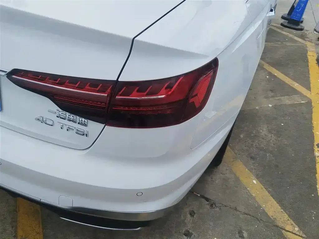 Audi A4L 2024 из CN, фото 8