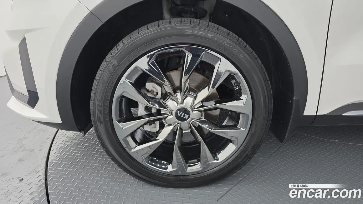 Kia Sorento — фото 5