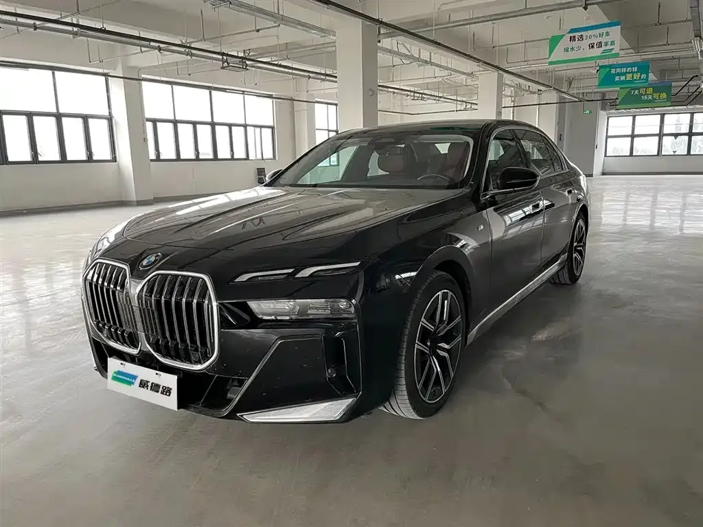 BMW 7 Series 2024 из CN, фото 1