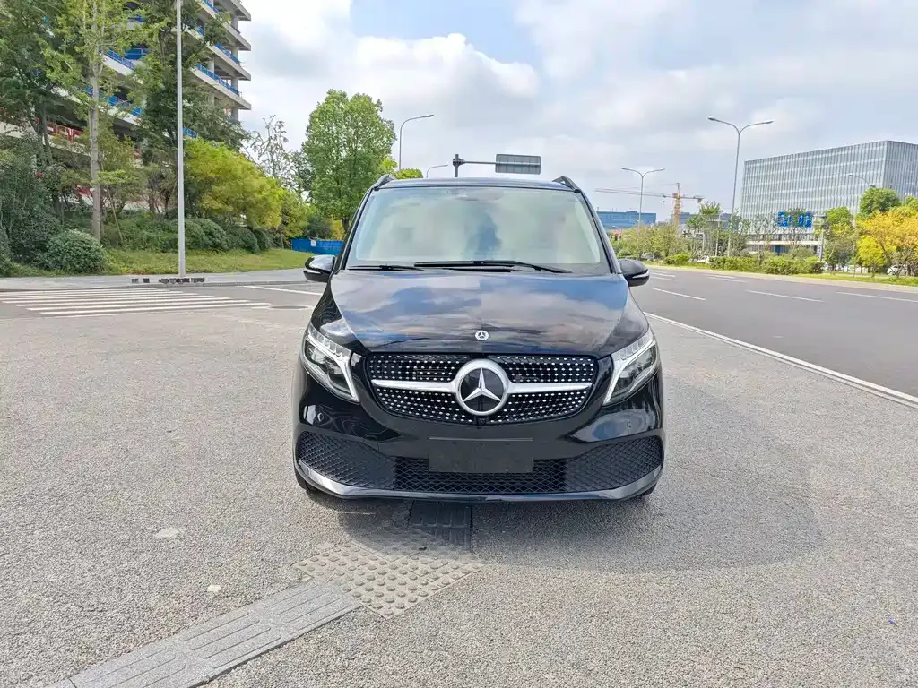 Mercedes-Benz V-Class 2022 из CN, фото 2