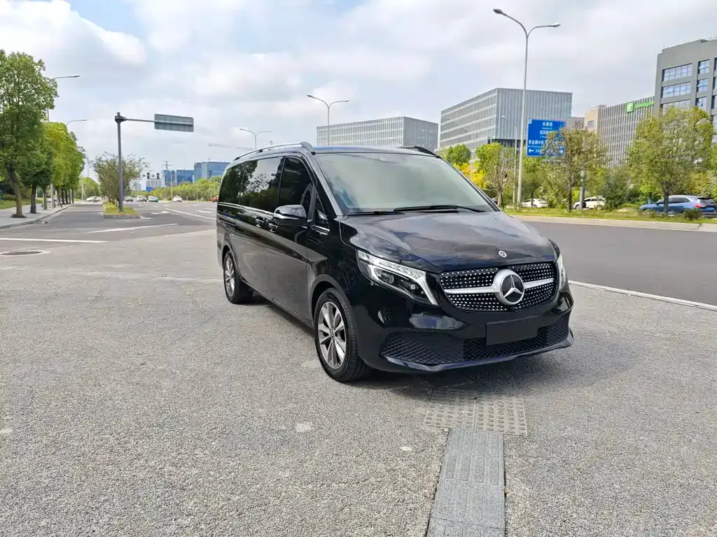 Mercedes-Benz V-Class 2022 из CN, фото 3