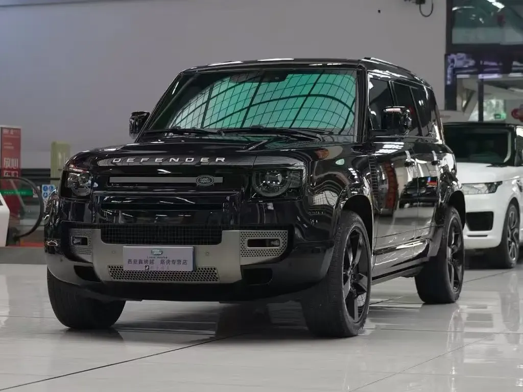 Land Rover Defender — фото 1