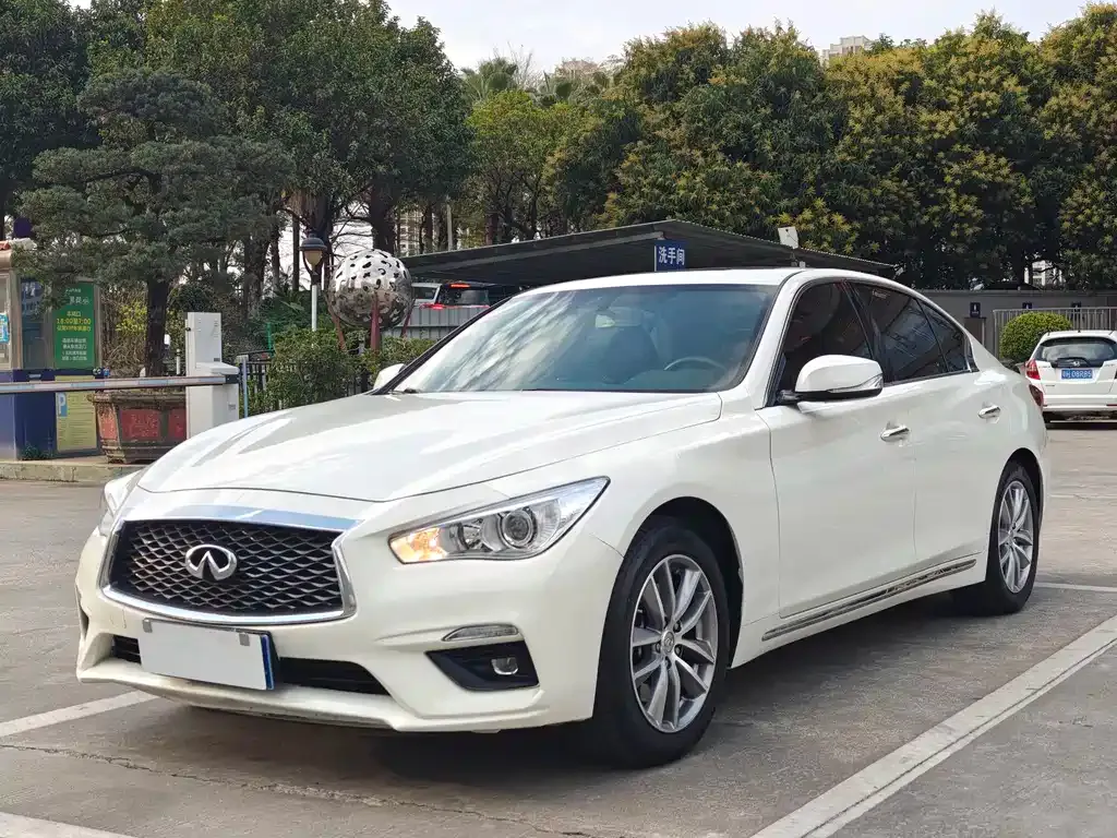 Infiniti Q50L 2023 из CN, фото 1