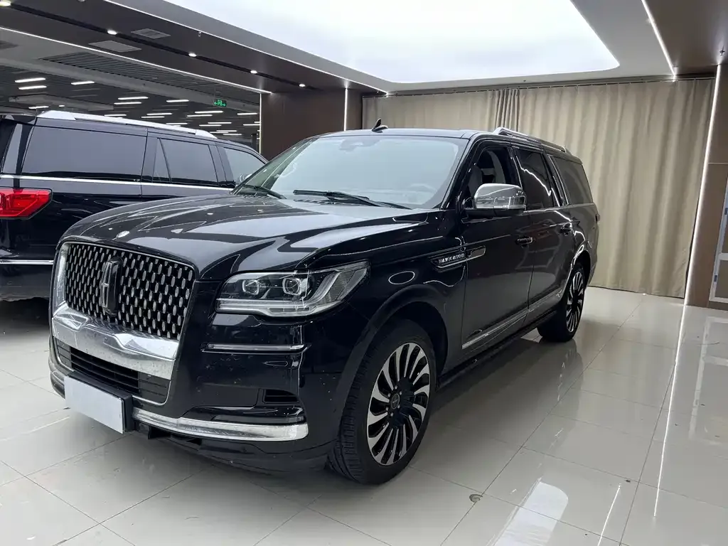 Lincoln Navigator One 2023 из CN, фото 1