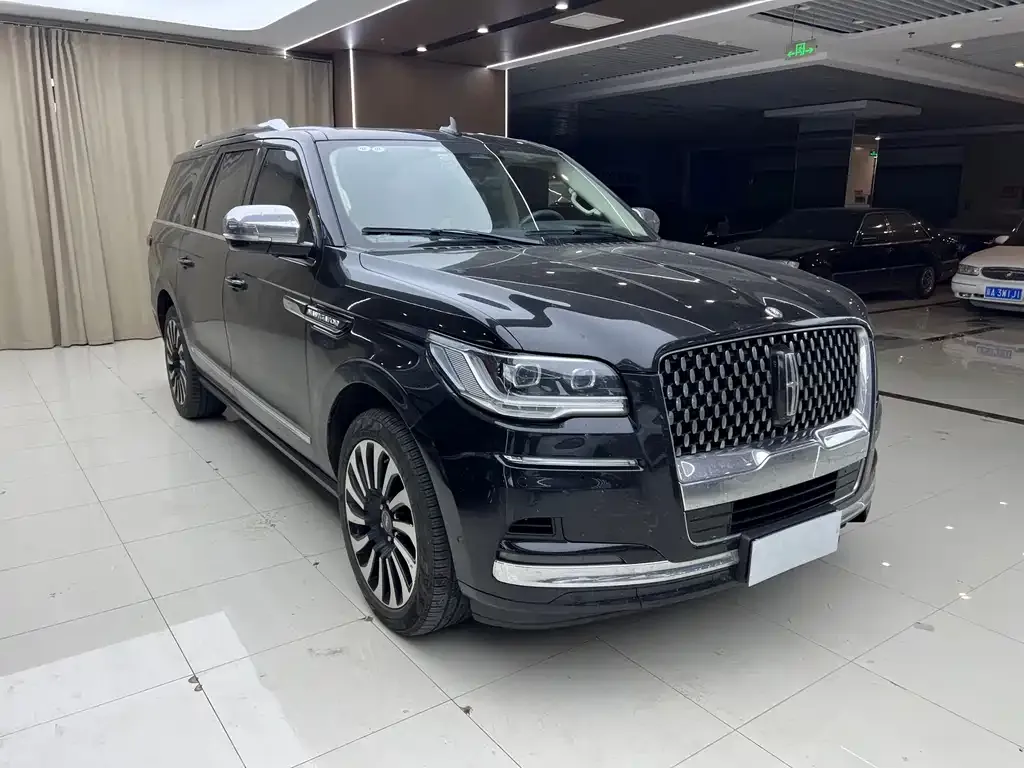 Lincoln Navigator One 2023 из CN, фото 3