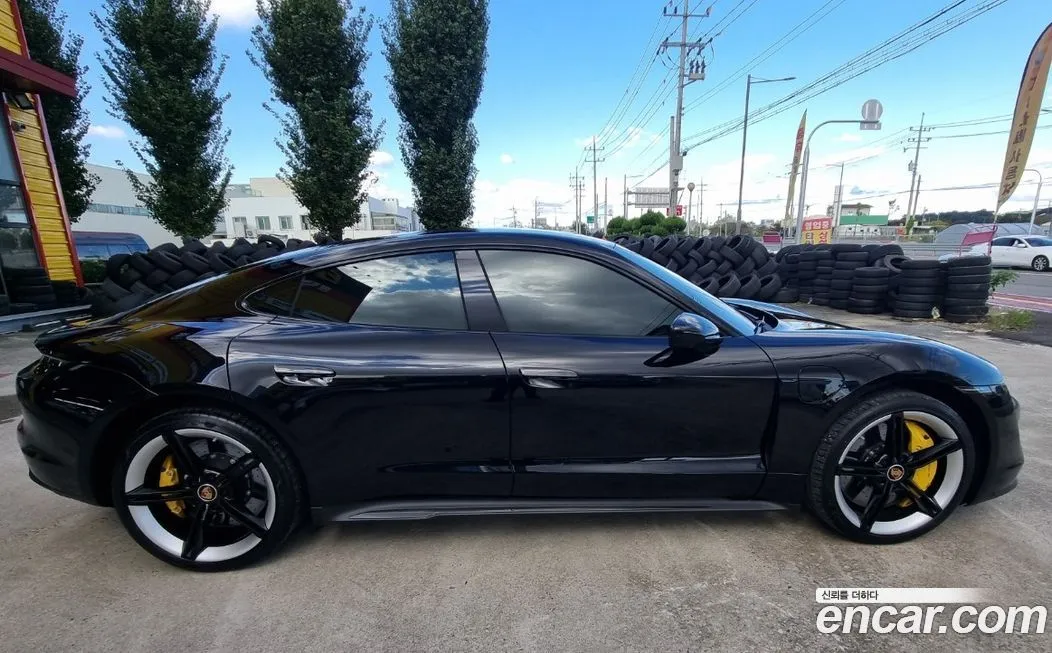 Porsche Taycan 2022 из KR, фото 3