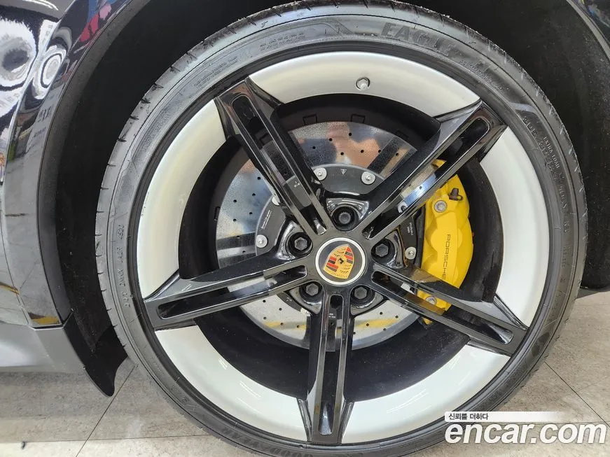 Porsche Taycan 2022 из KR, фото 5
