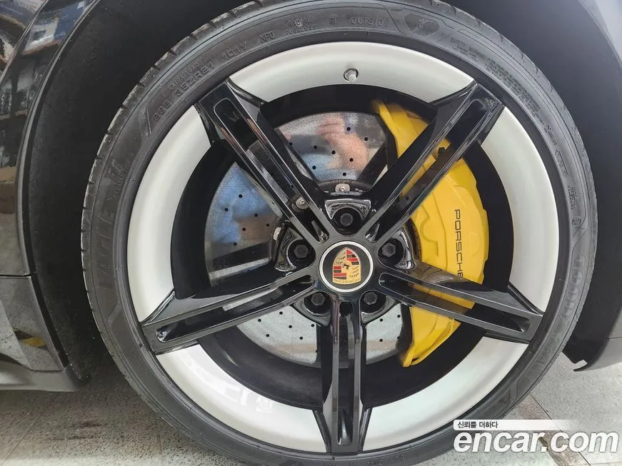 Porsche Taycan 2022 из KR, фото 6