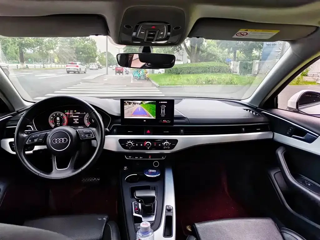 Audi A4L 2022 из CN, фото 7