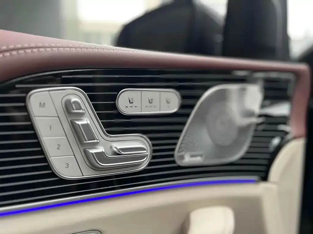 Mercedes-Benz GLS — фото 10