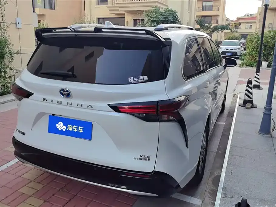 Toyota Sienna 2022 из CN, фото 3