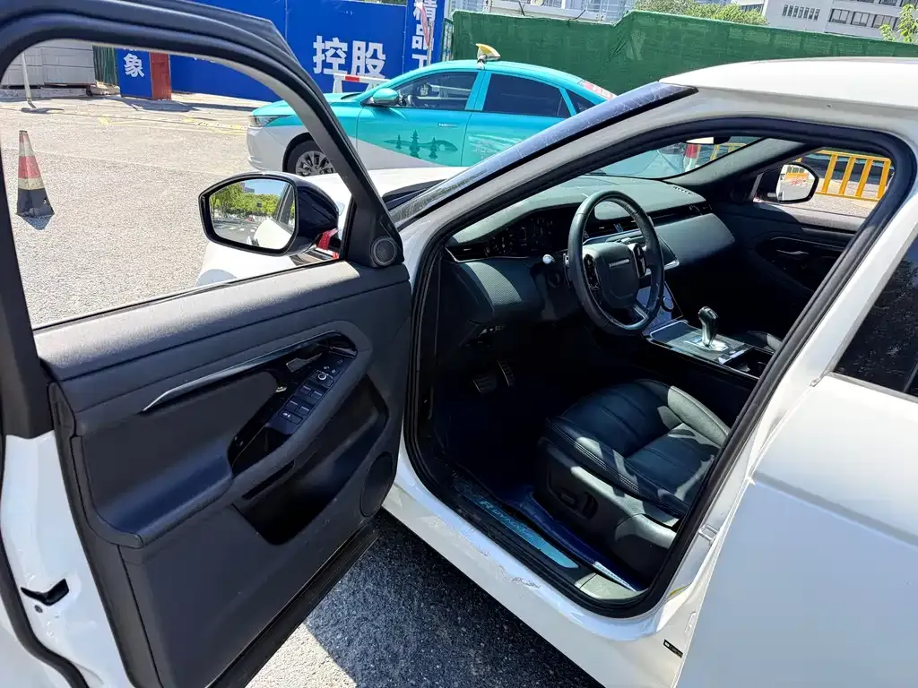 Land Rover Evoque 2021 из CN, фото 4