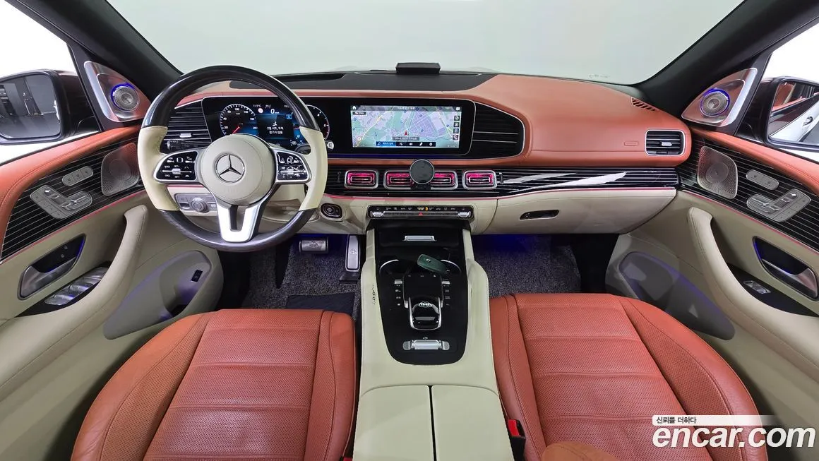 Mercedes-Benz GLS-Class — фото 7