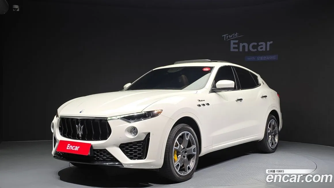 Maserati Levante — фото 1
