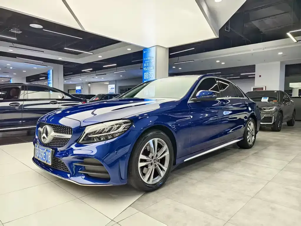Mercedes-Benz C-Class — фото 1