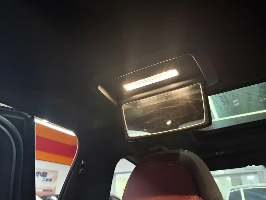 BMW 5 Series 2023 из CN, фото 9