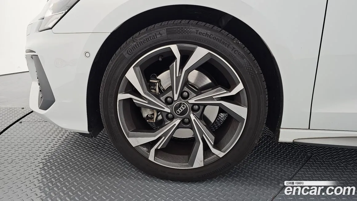 Audi A3 2023 из KR, фото 5