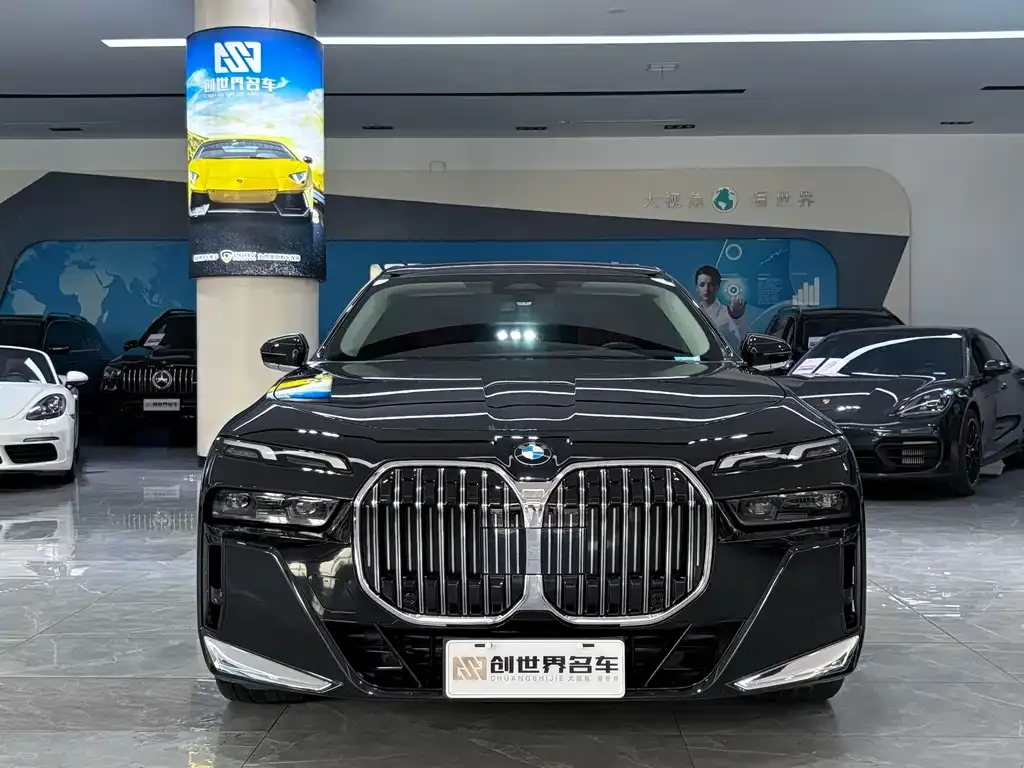 BMW 7 Series 2024 из CN, фото 2