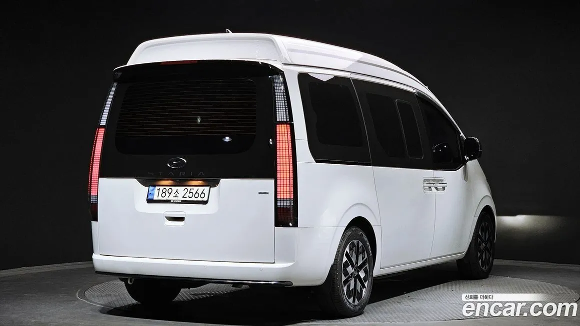 Hyundai Staria 2023 из KR, фото 2