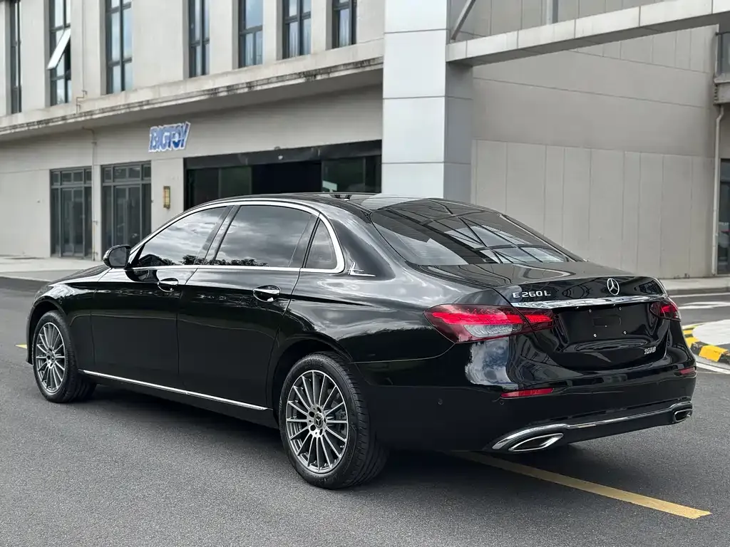 Mercedes-Benz E-Class 2023 из CN, фото 4