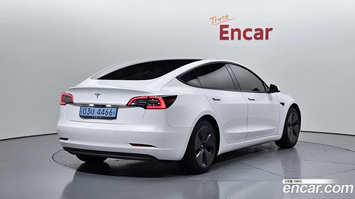 Tesla Model 3 2021 из KR, фото 2