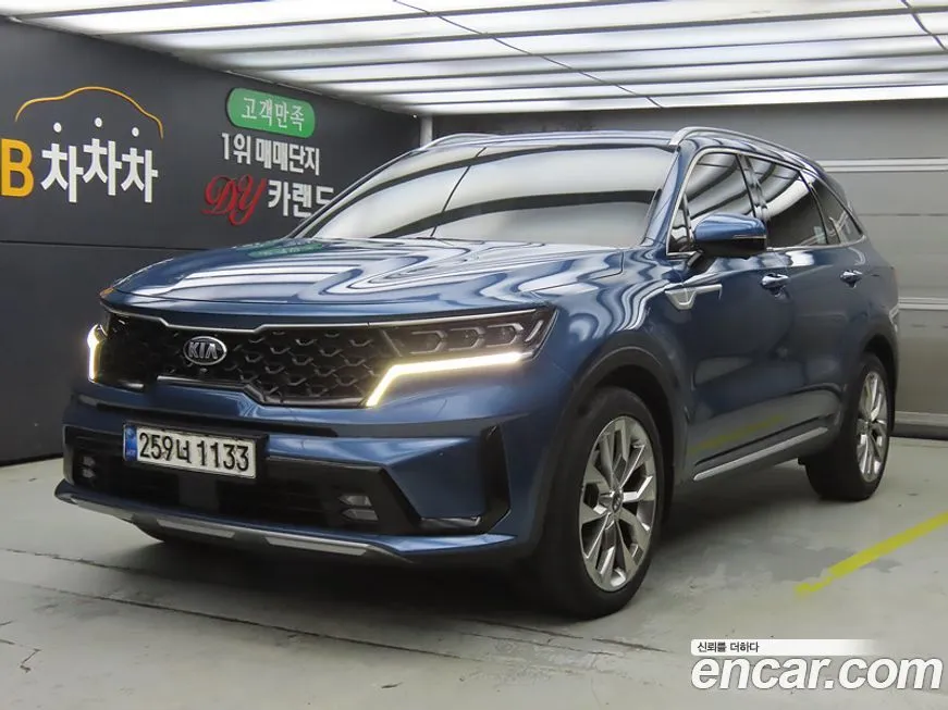 Kia Sorento — фото 1