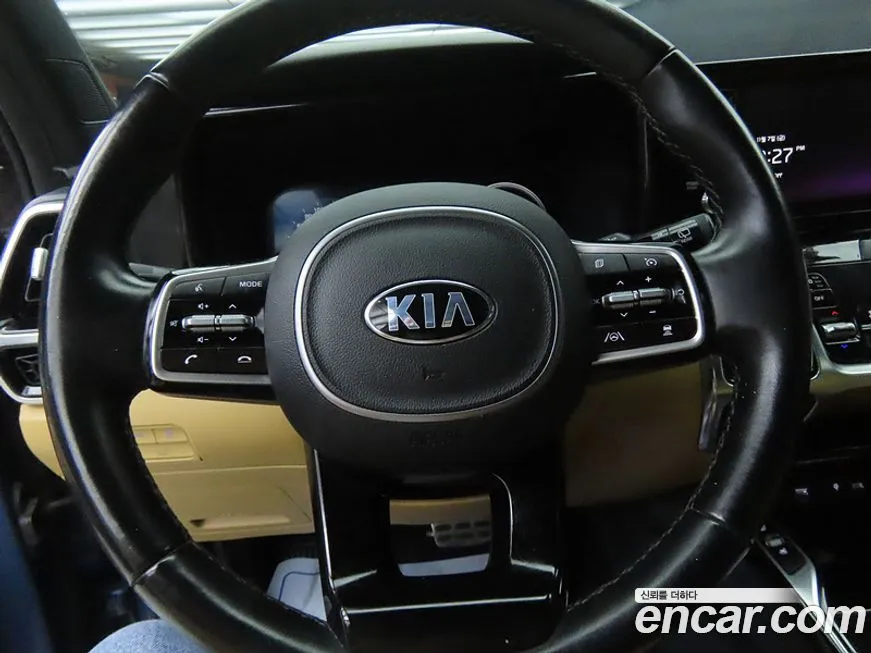 Kia Sorento — фото 8